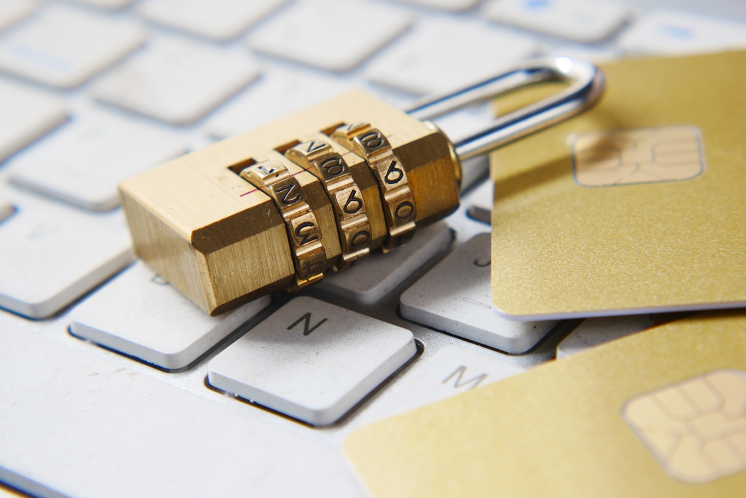 Cara Efektif Melindungi Data Pribadi Anda Secara Online